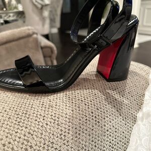 Brand new! Christian Louboutin Size 9.5